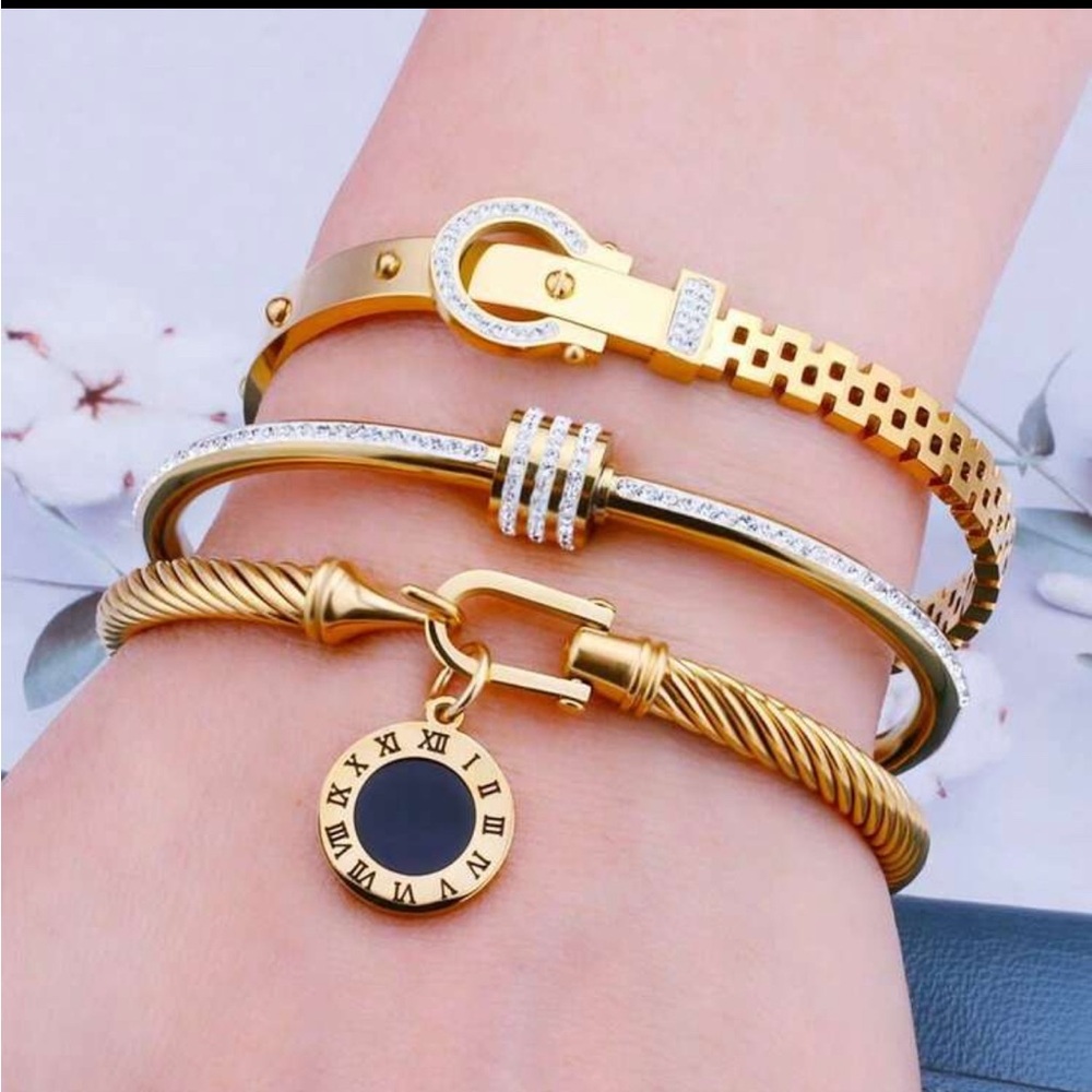 Elegant Gold and Silver Bracelet Set